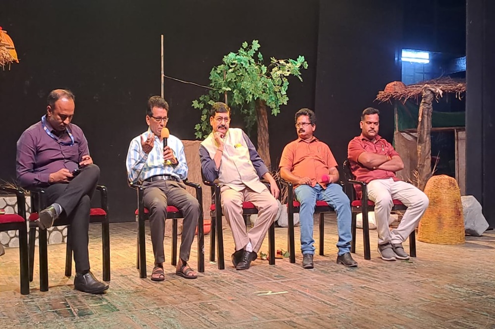 मराठी वृत्तपत्रांनी सातत्याने मराठी भाषेचे संवर्धन केले 